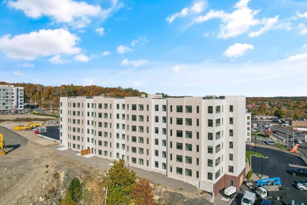 30 Collins Ave, Saugus