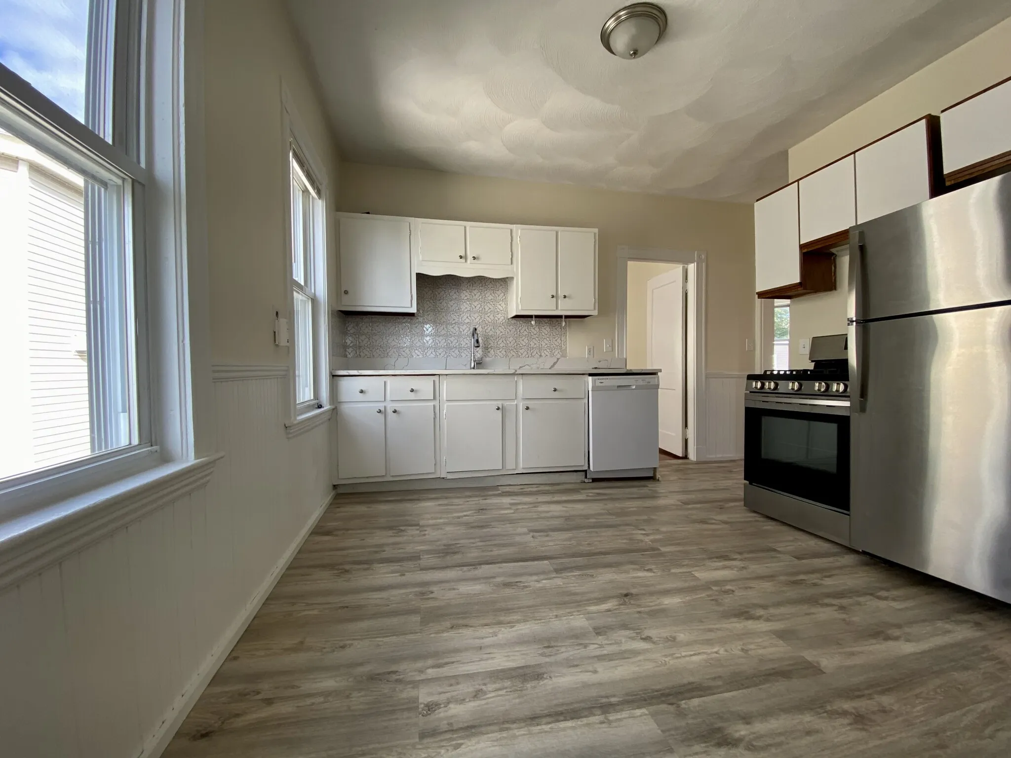 14 Belknap St, West Somerville