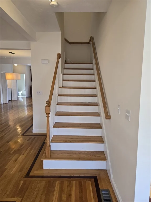569 Adams, East Milton