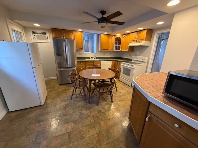 60 Haines St, Medford