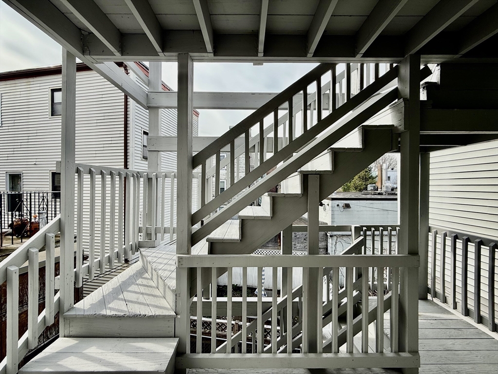 724 Cambridge St, Wellington-Harrington