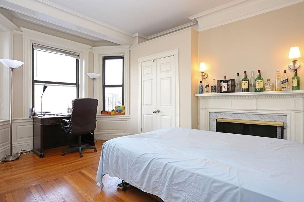 466 Commonwealth Ave, Fenway