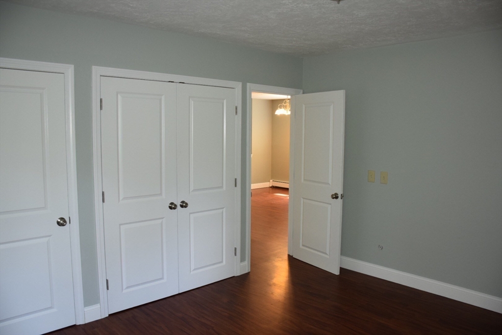 3 Old Village Rd, Fiskdale