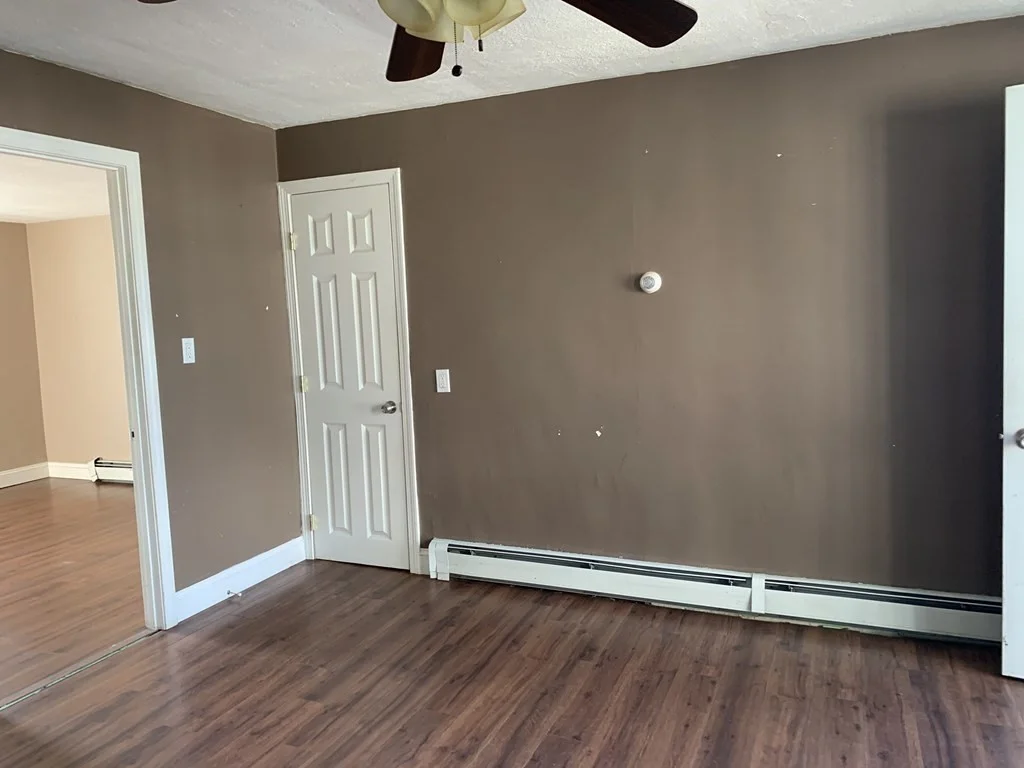 934 County St, Fall River