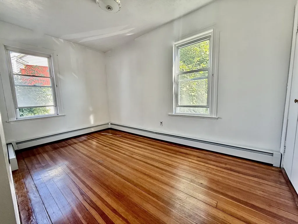 35 Calvin St, Ward Two