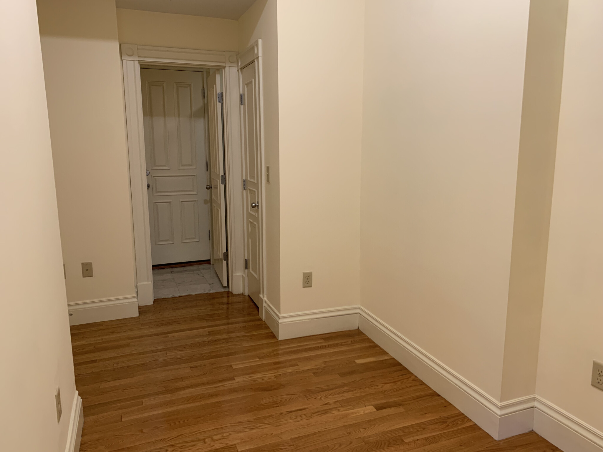 195 Commonwealth Ave, Back Bay