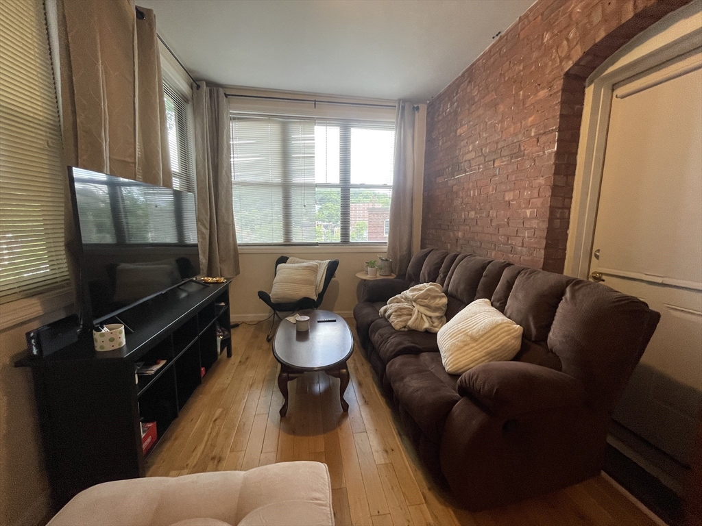 191 Winthrop Rd, Aspinwall Hill