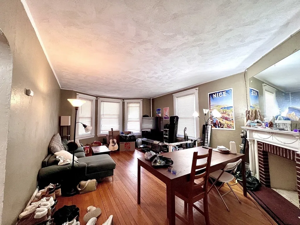 148 Strathmore Rd, Brighton