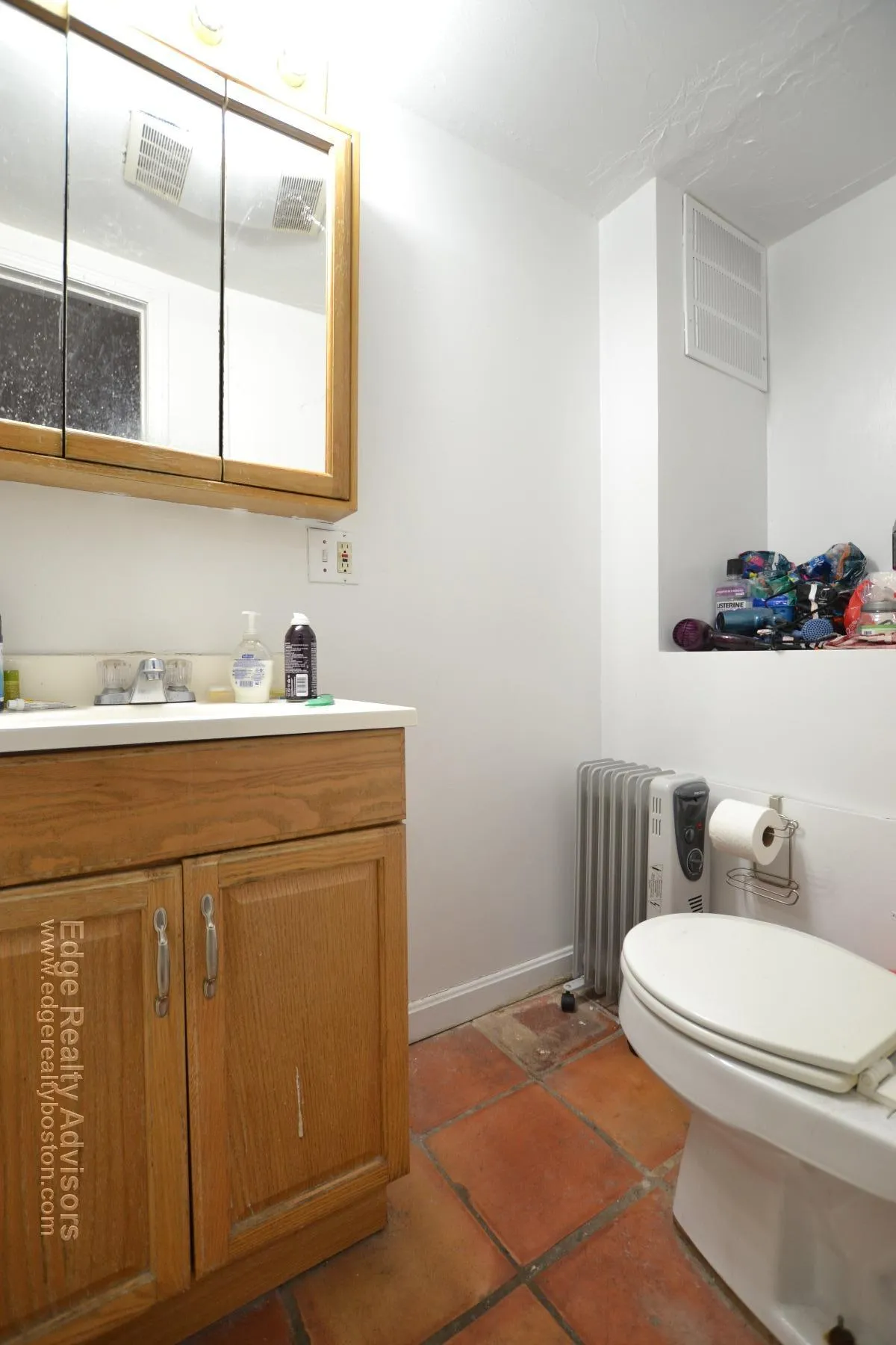 42 Brainerd Rd, Brighton