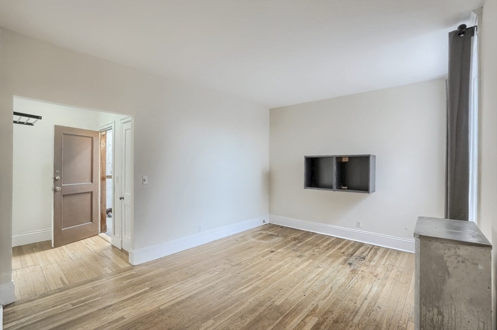 130 Fuller St, Coolidge Corner