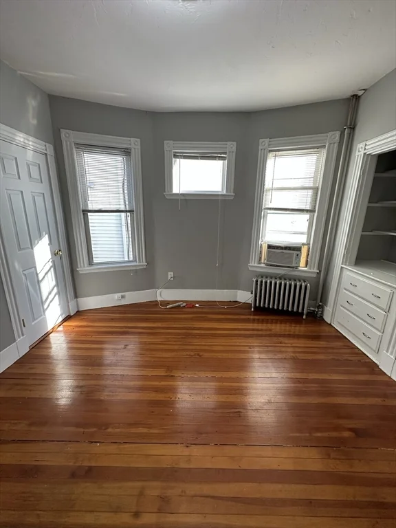 11 Sunset St, Mission Hill