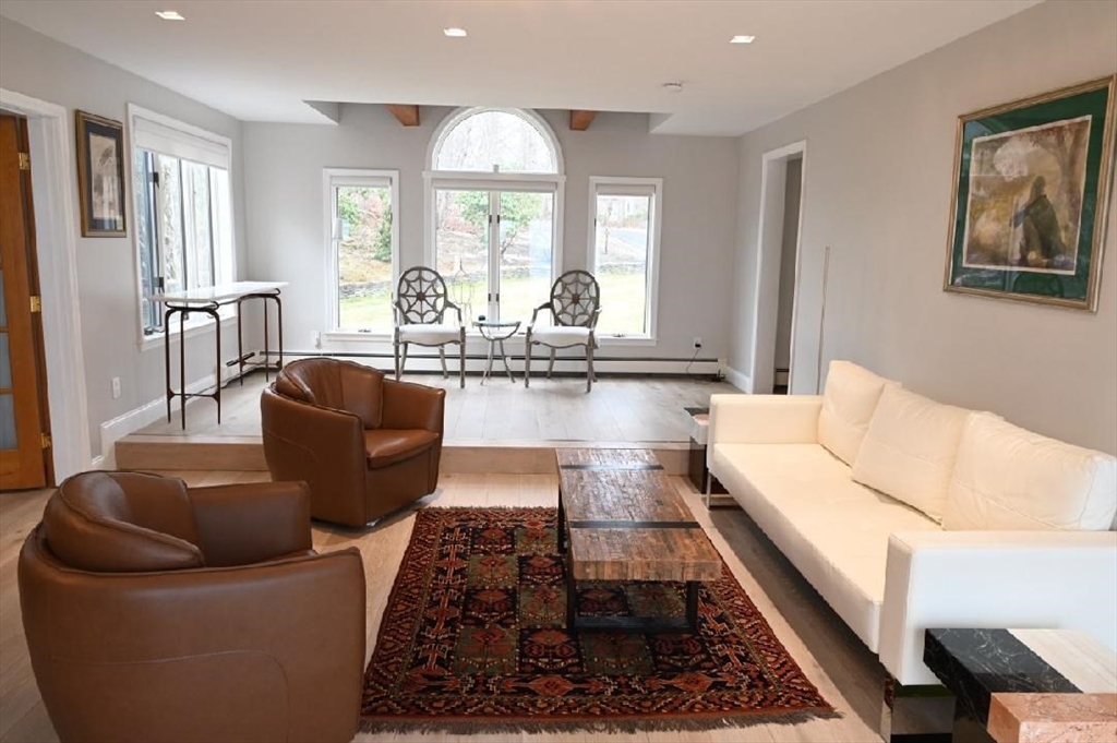 31 Ellisville Rd, Ellisville