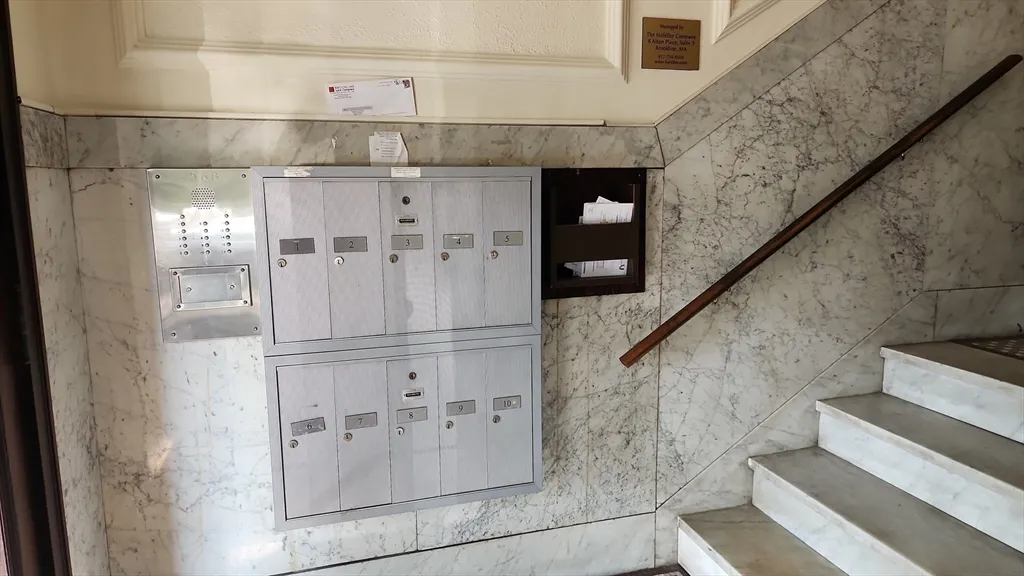 1568 Commonwealth Ave, Brighton