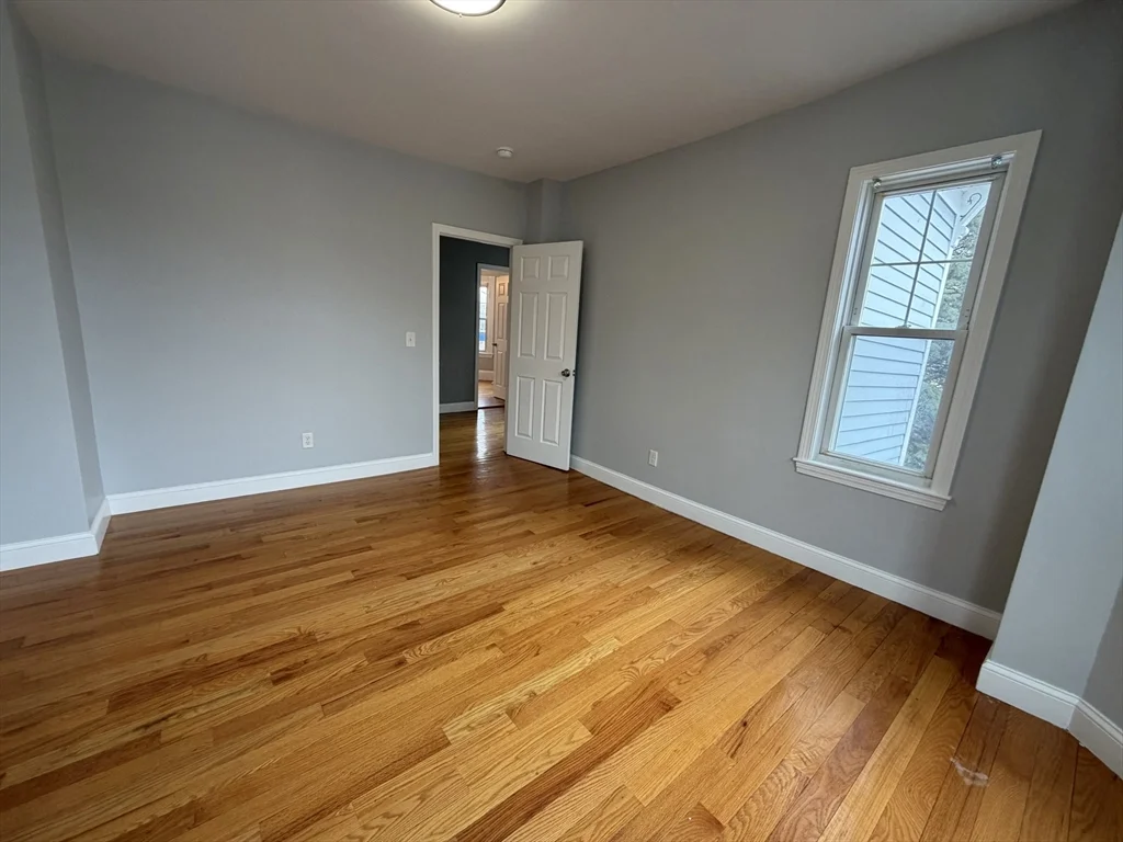 786 Moody St, Waltham