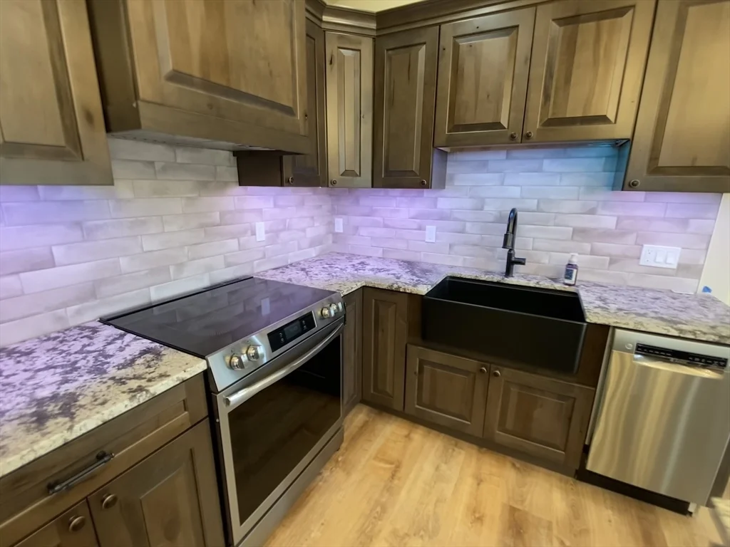 80 Foster St, Peabody