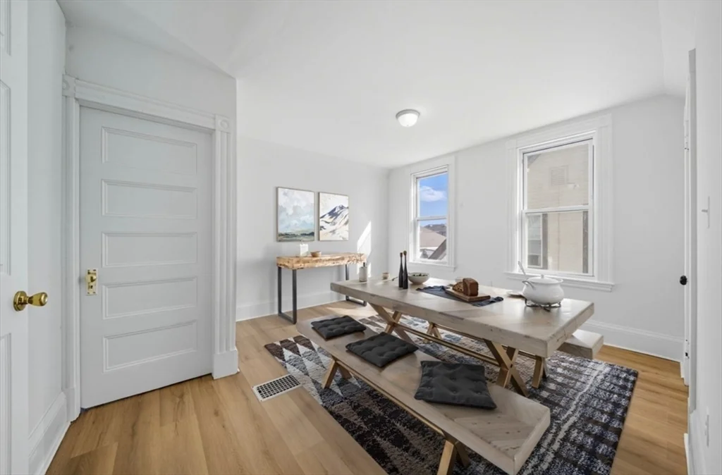 21 Wolcott St, Malden