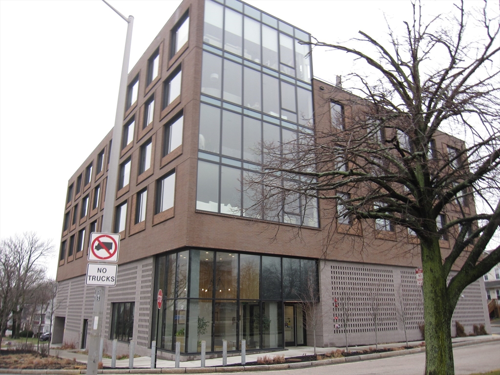 57 Quincy Shore Dr, Quincy