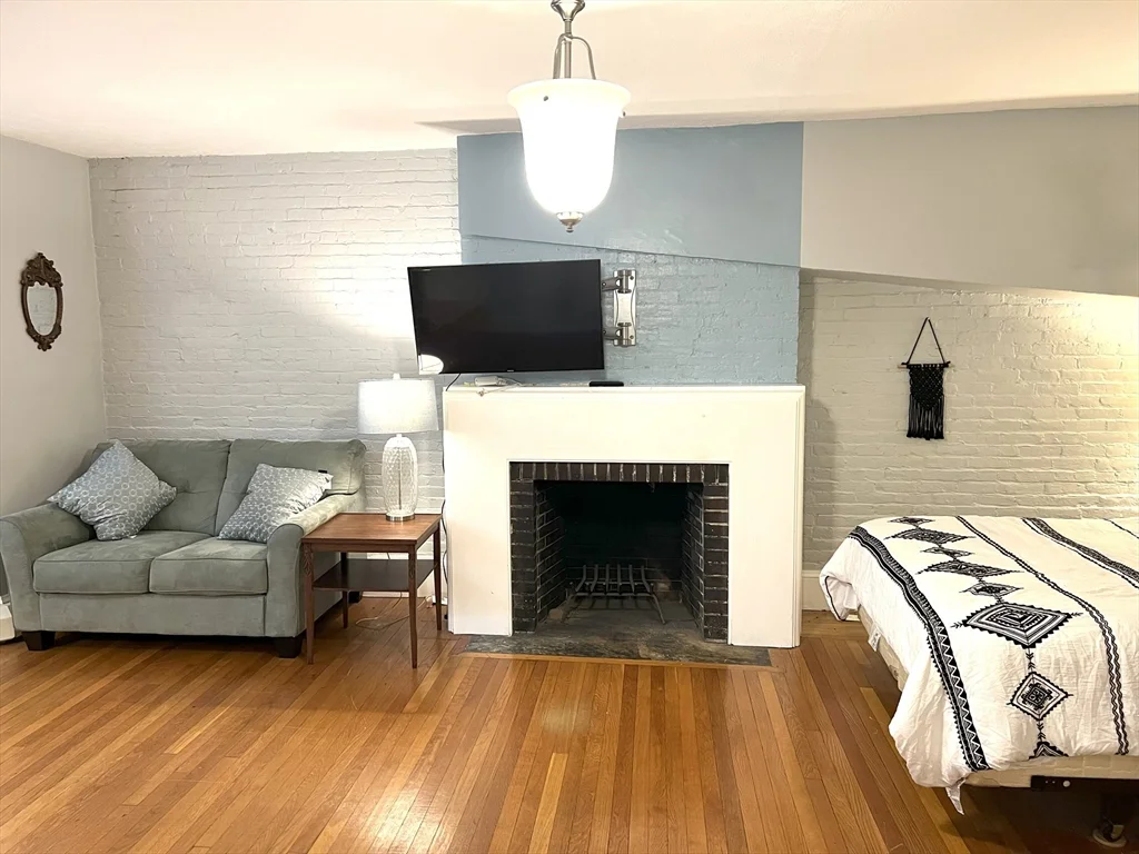 86 Commonwealth Ave, Back Bay