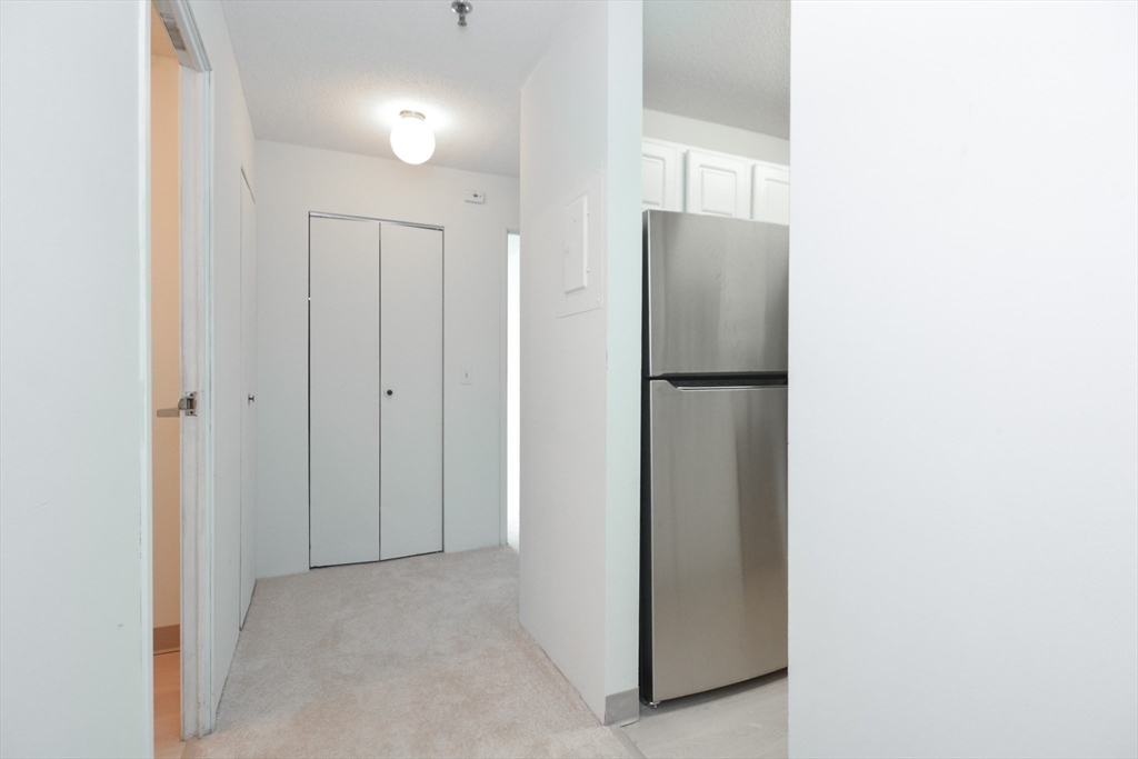 95 Audubon Rd, Wakefield