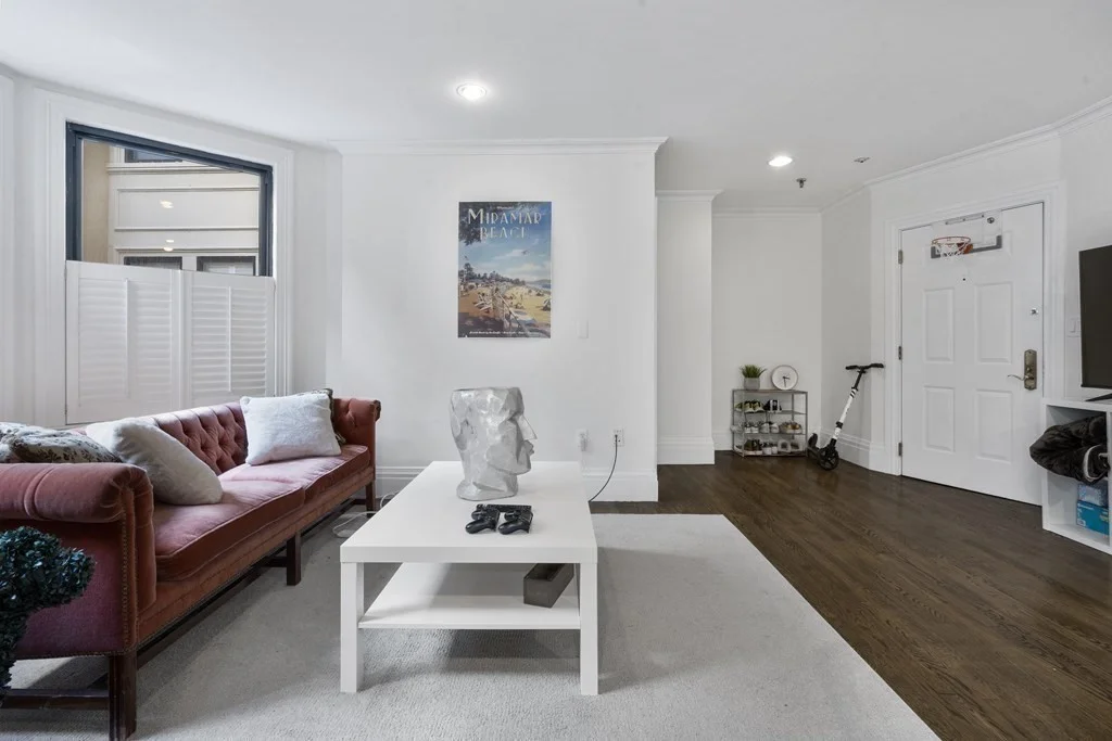 390 Commonwealth Ave, Back Bay