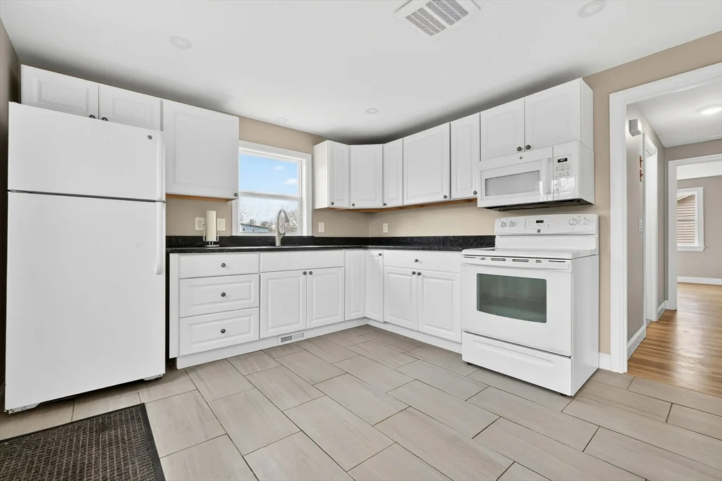 24 Garden St, Danvers