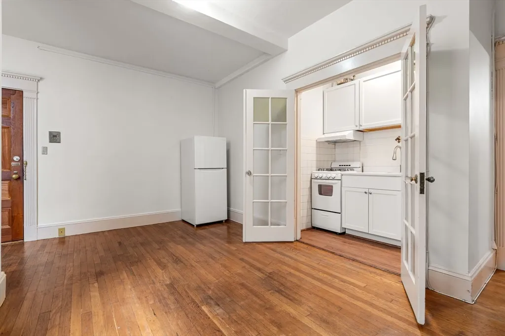 8 Garrison St, Back Bay