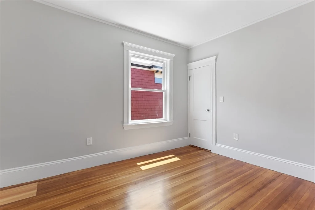 64 Bakersfield, Dorchester