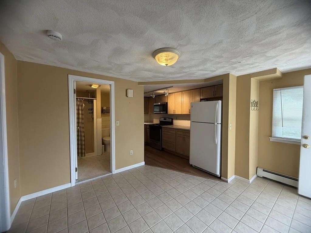 79 N Main St, North Bellingham