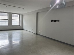 453 Washington St, Midtown