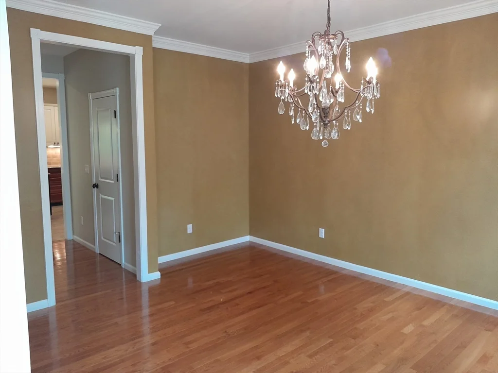 373 Littlefield Ln, Marlborough