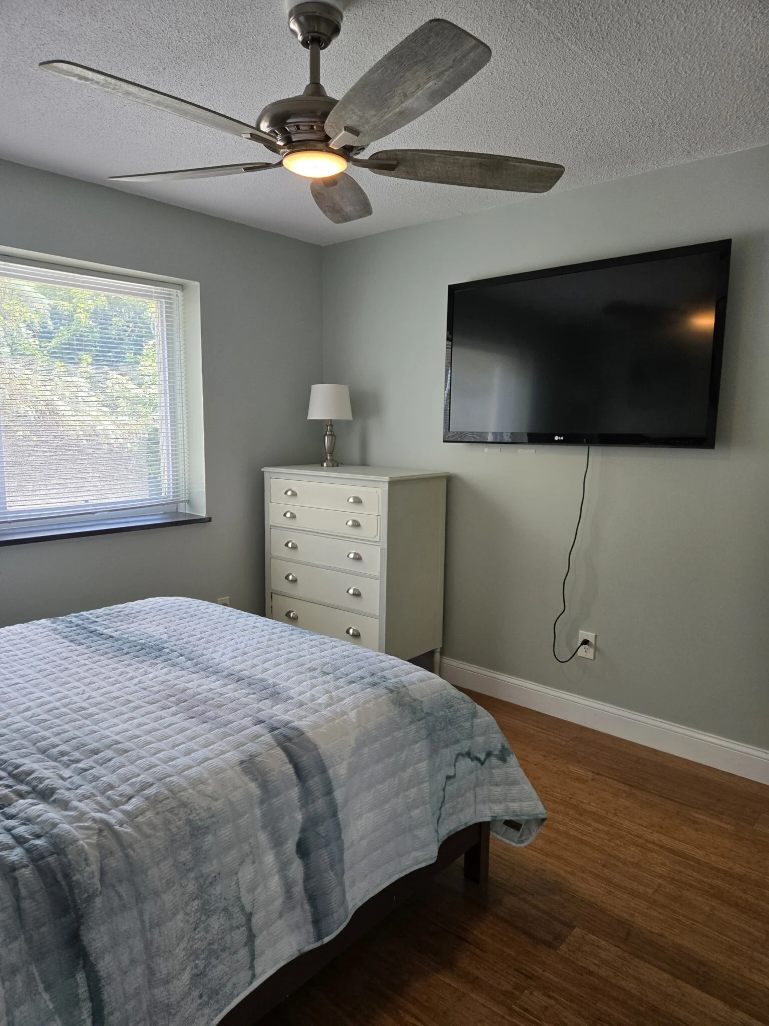 31 Hamlin Ln, Needham