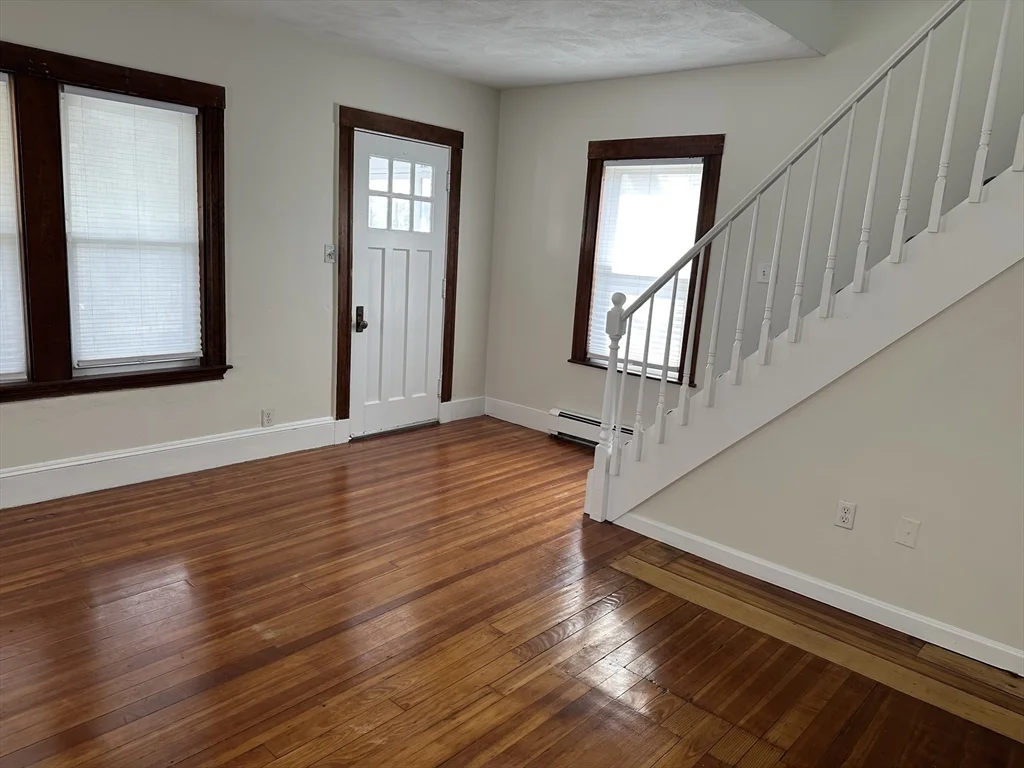 29 Lanark Rd, Arlington Heights