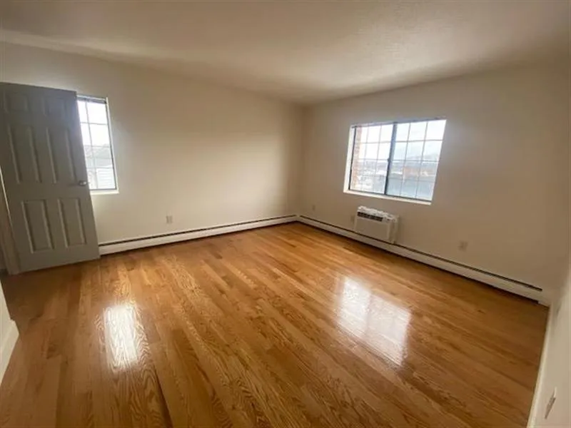 474 Broadway, Magoun Square