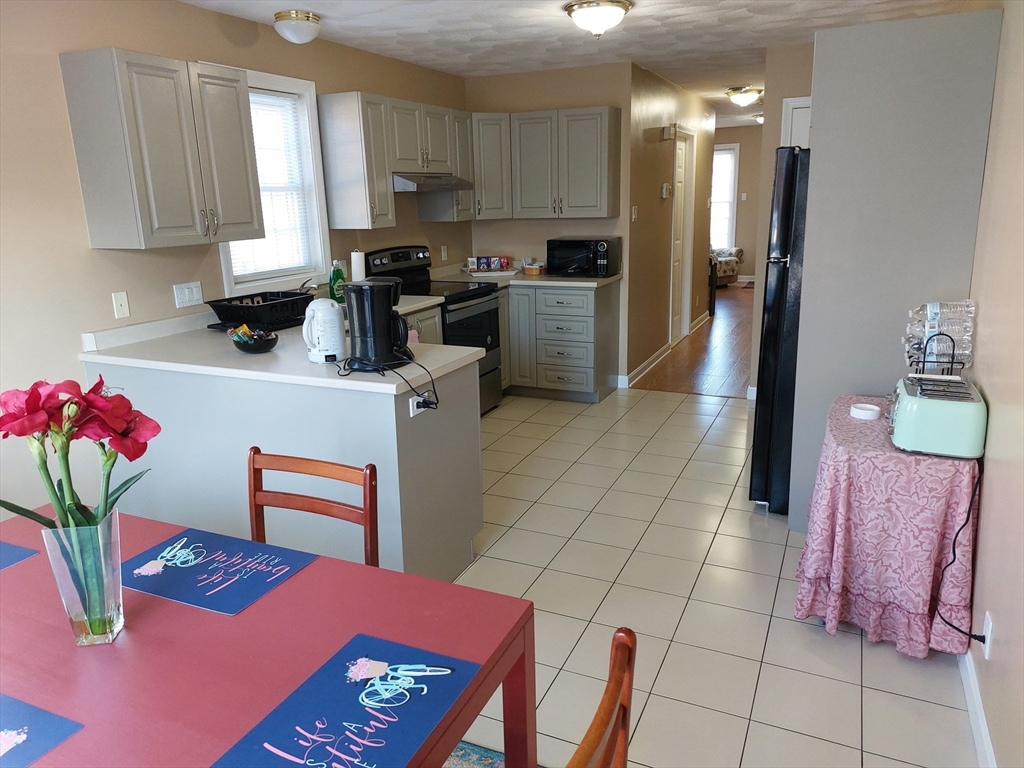 31 Tapley Ave, Revere