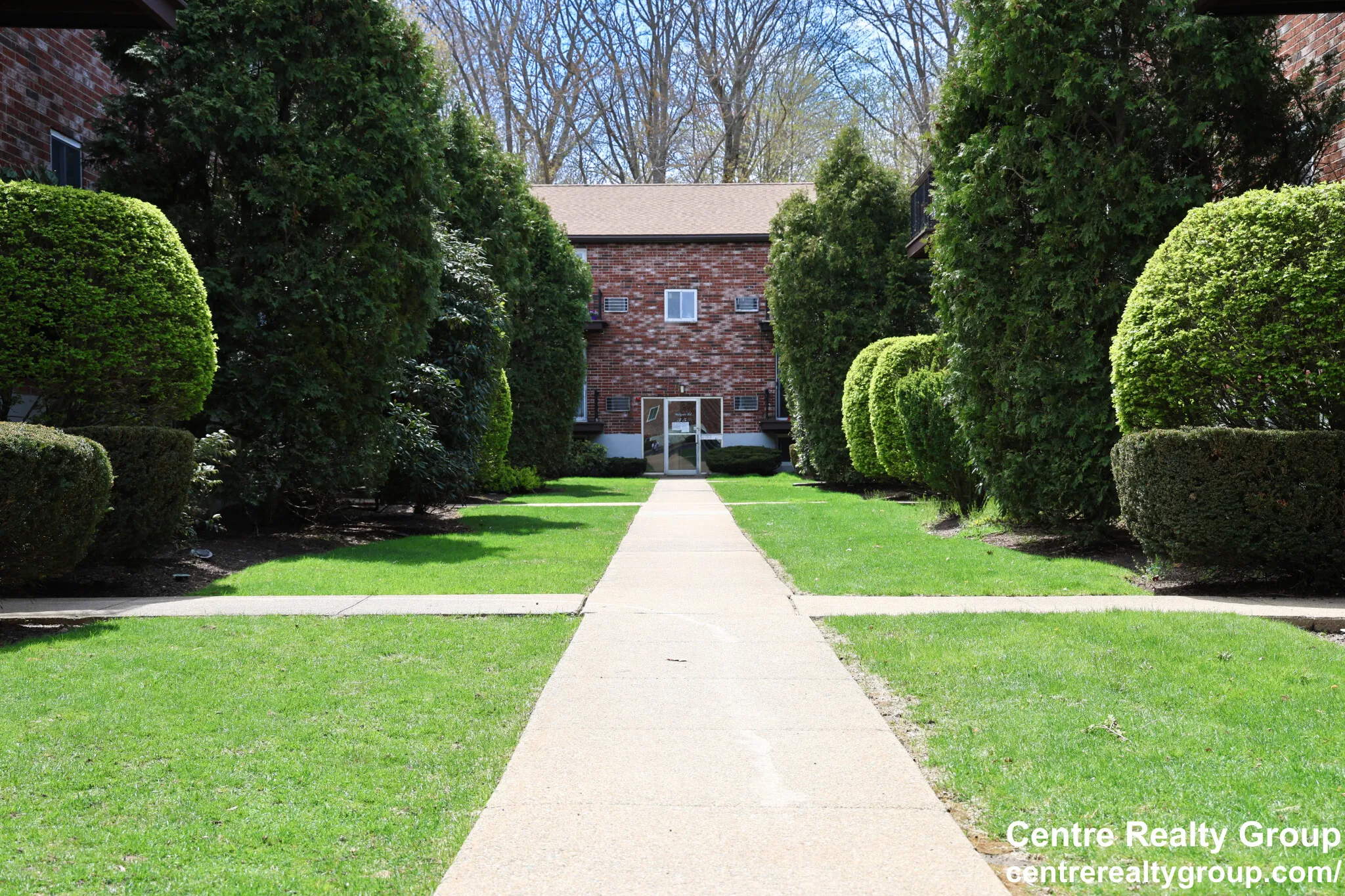 14 Bryon Rd, Chestnut Hill