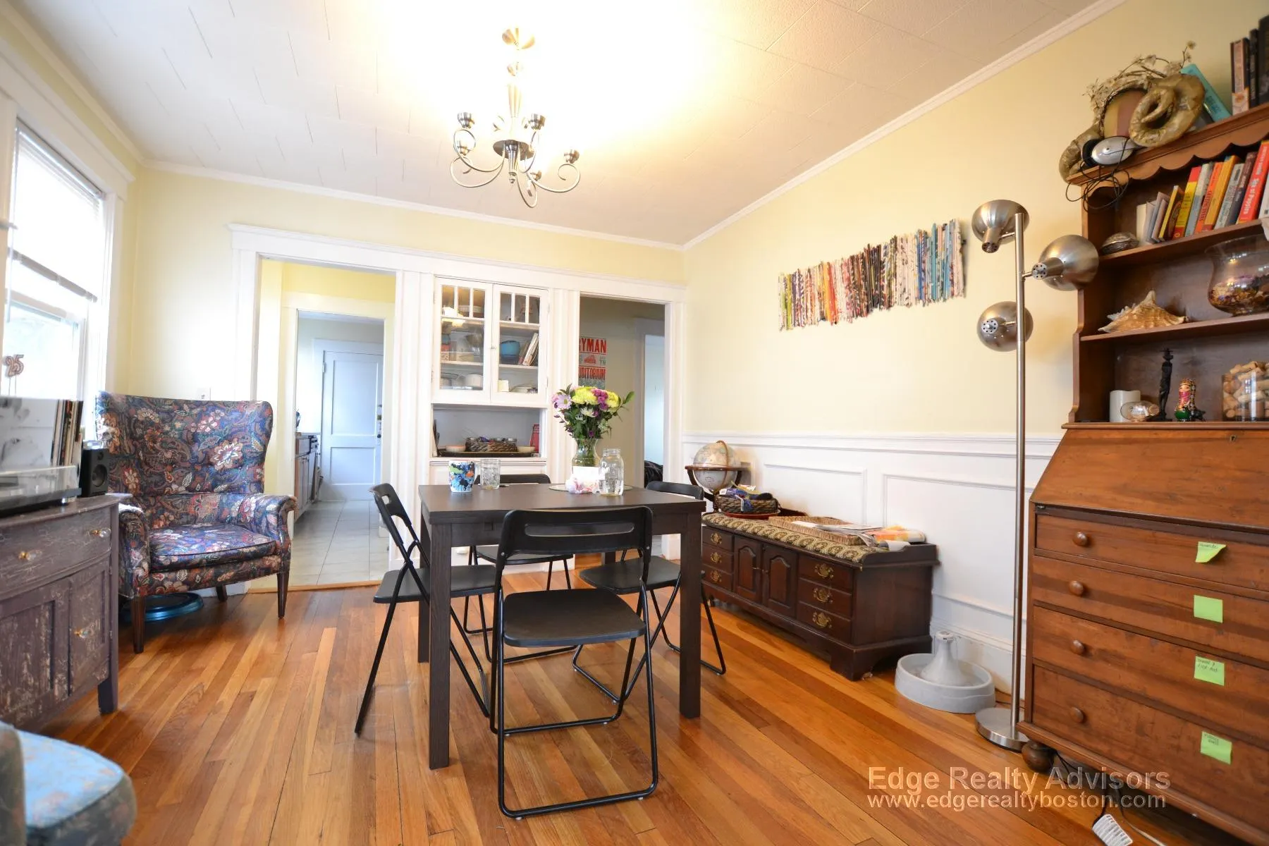 122 Bennett St, Oak Square