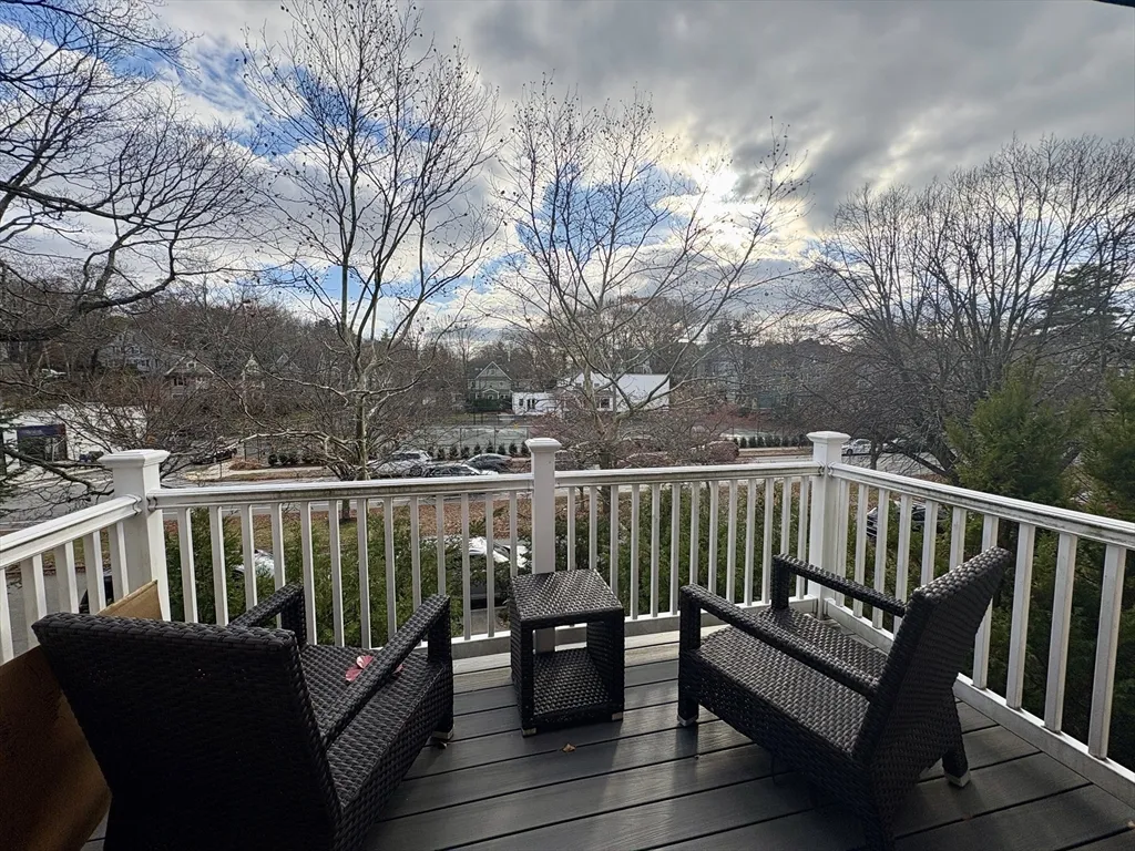 569 Commonwealth Ave, Newton