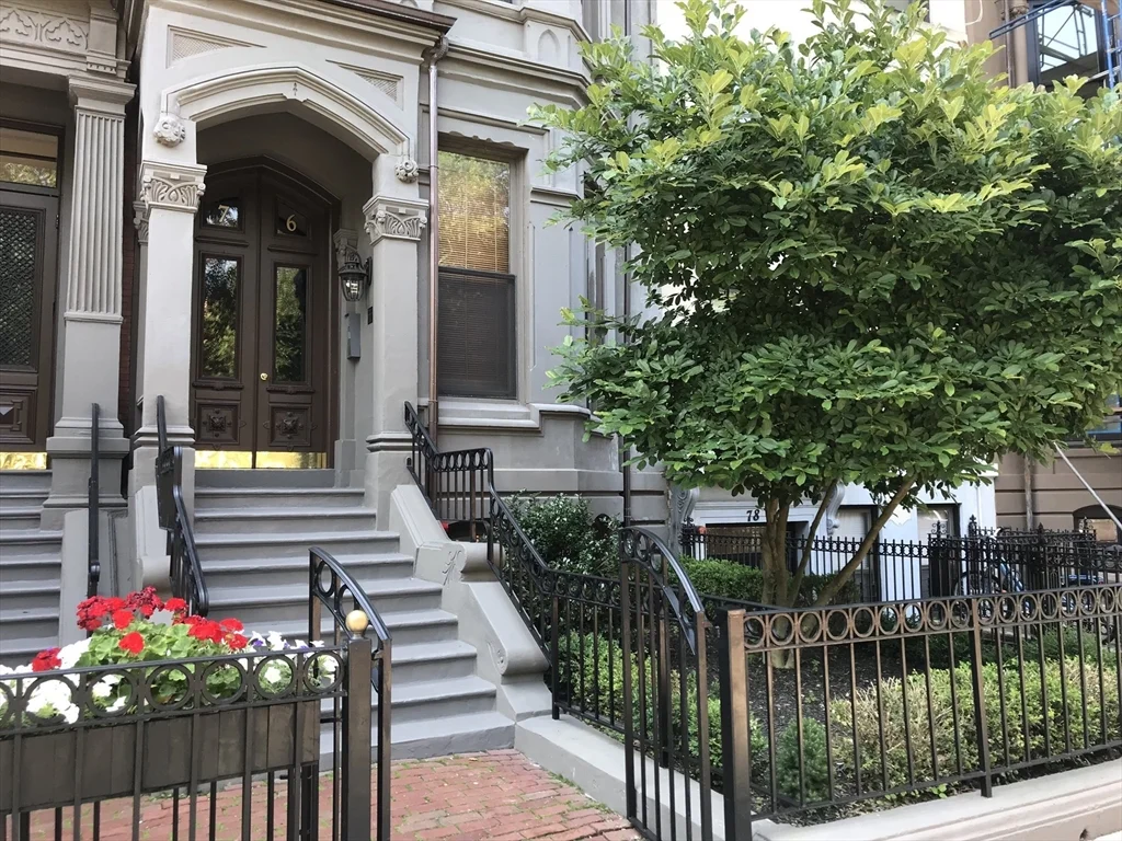 76 Commonwealth Ave, Back Bay