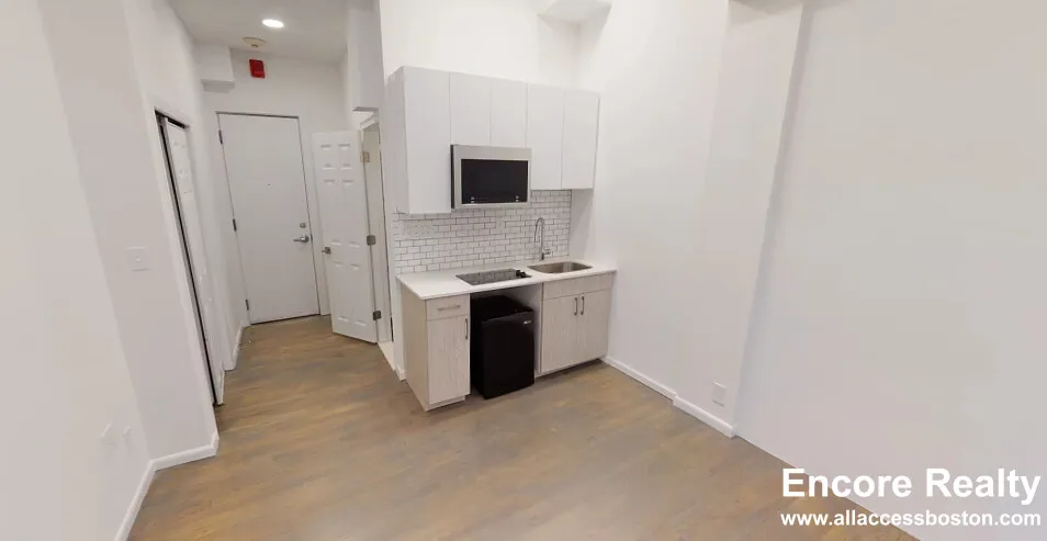 270 Newbury St, Back Bay