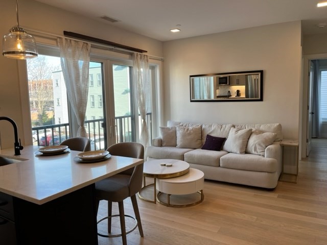 287 Maverick St, East Boston