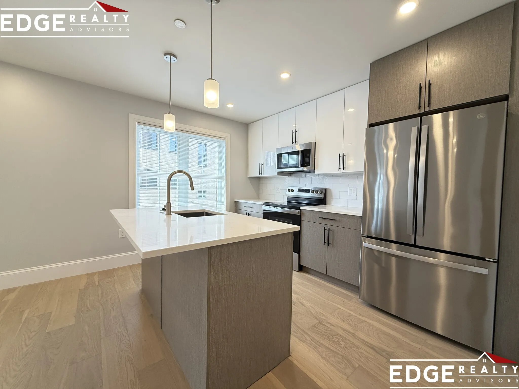 425 Market St, Oak Square