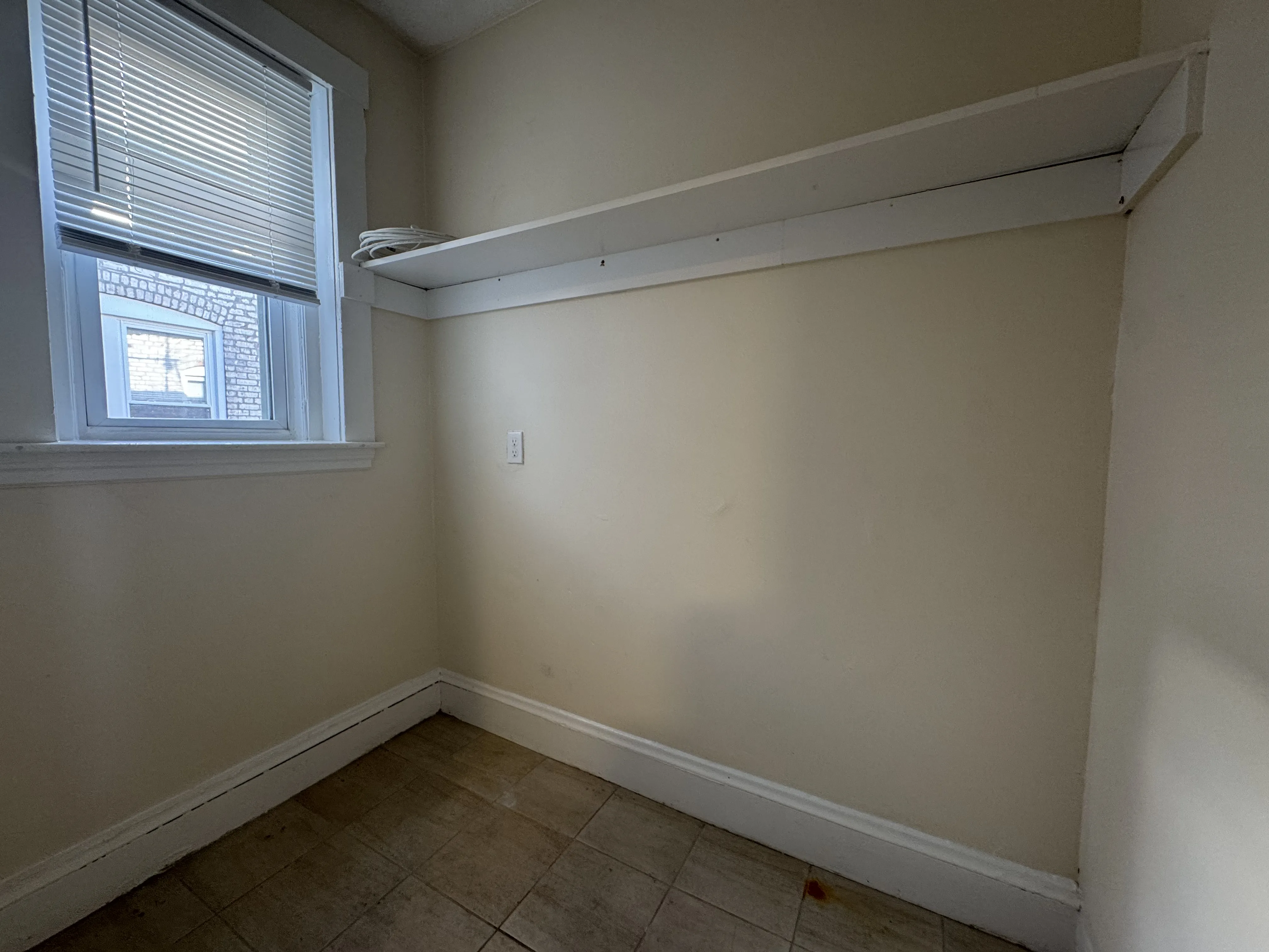 6 Barrows St, Allston