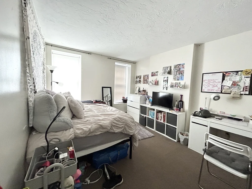 90 Hammond St, South End