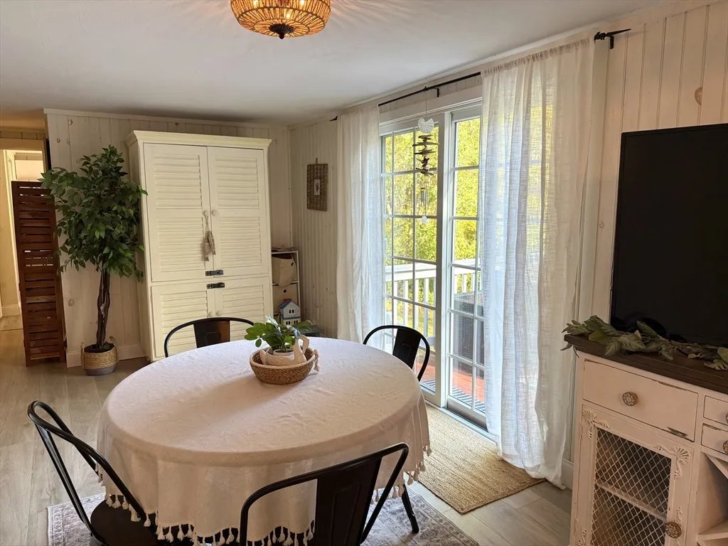 28 Swan Lake Rd, Yarmouth