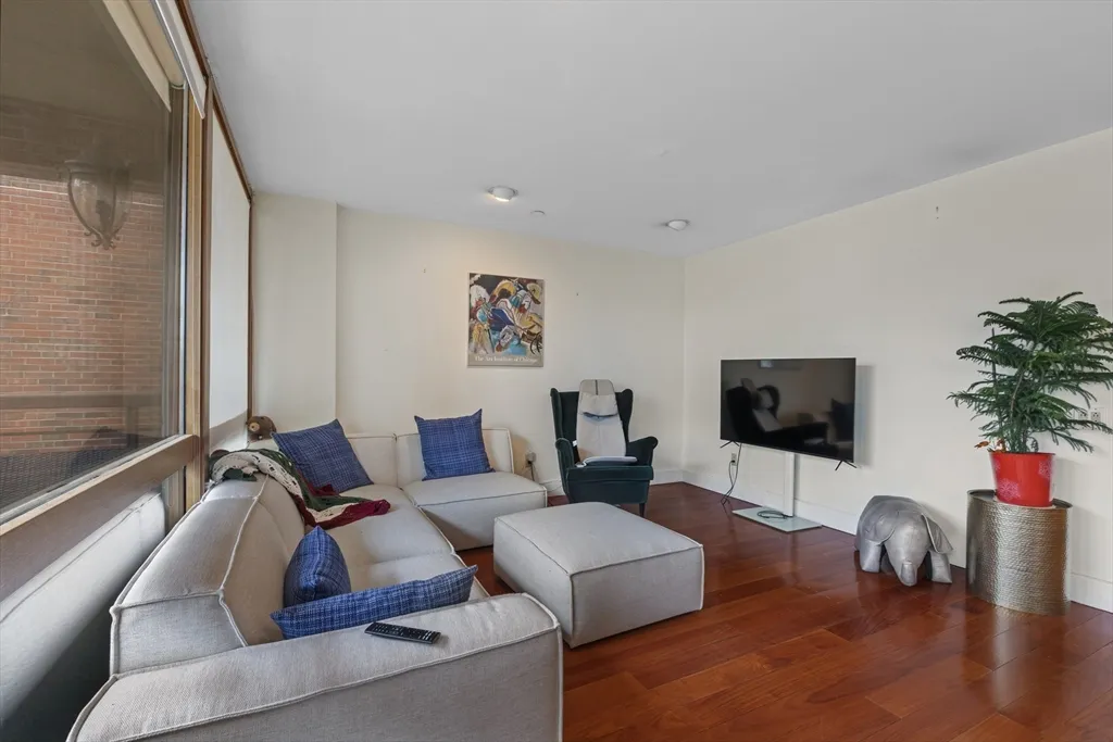 241 Perkins St, Jamaica Plain