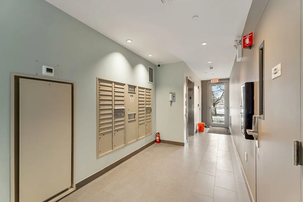 691 Massachusetts Ave, South End