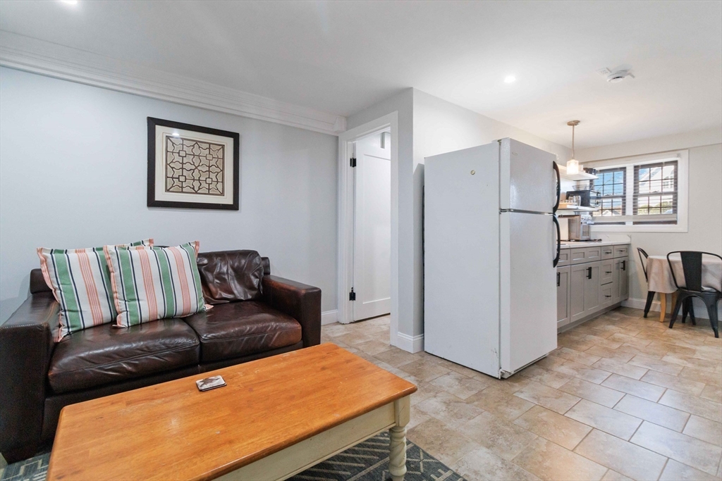 21A Stowe Rd, Southborough