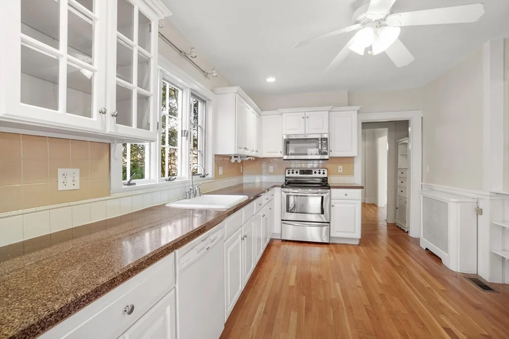 20 Donizetti St, Wellesley