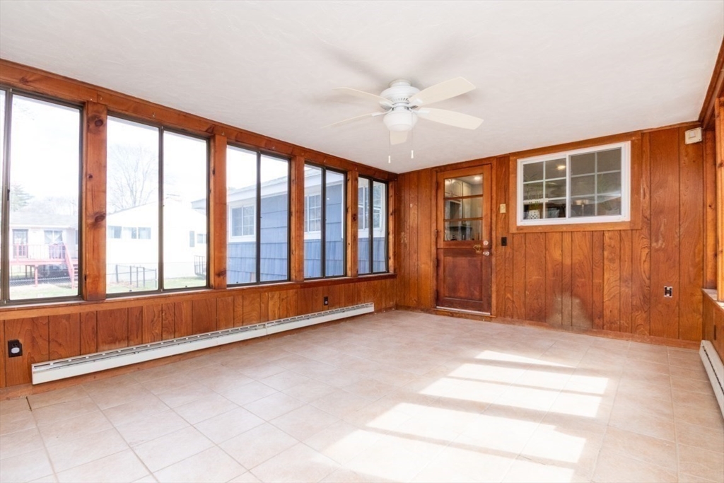 22 Livoli Rd, Framingham