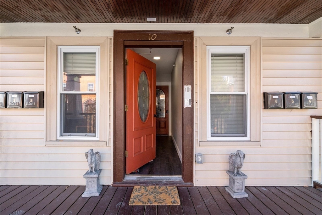 10 Centre Ave, Dorchester